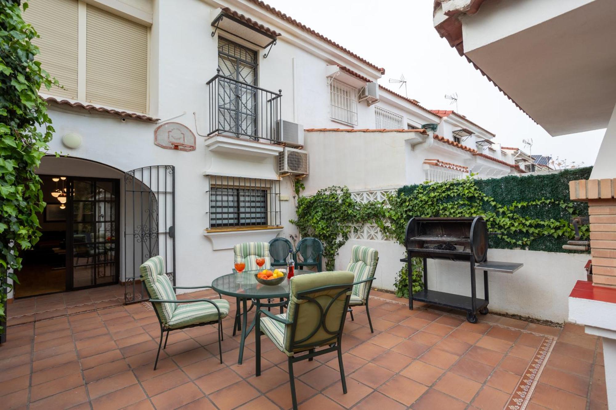 Casa En Guadalmar Malaga, Naturaleza Y Playa Vakantiehuis